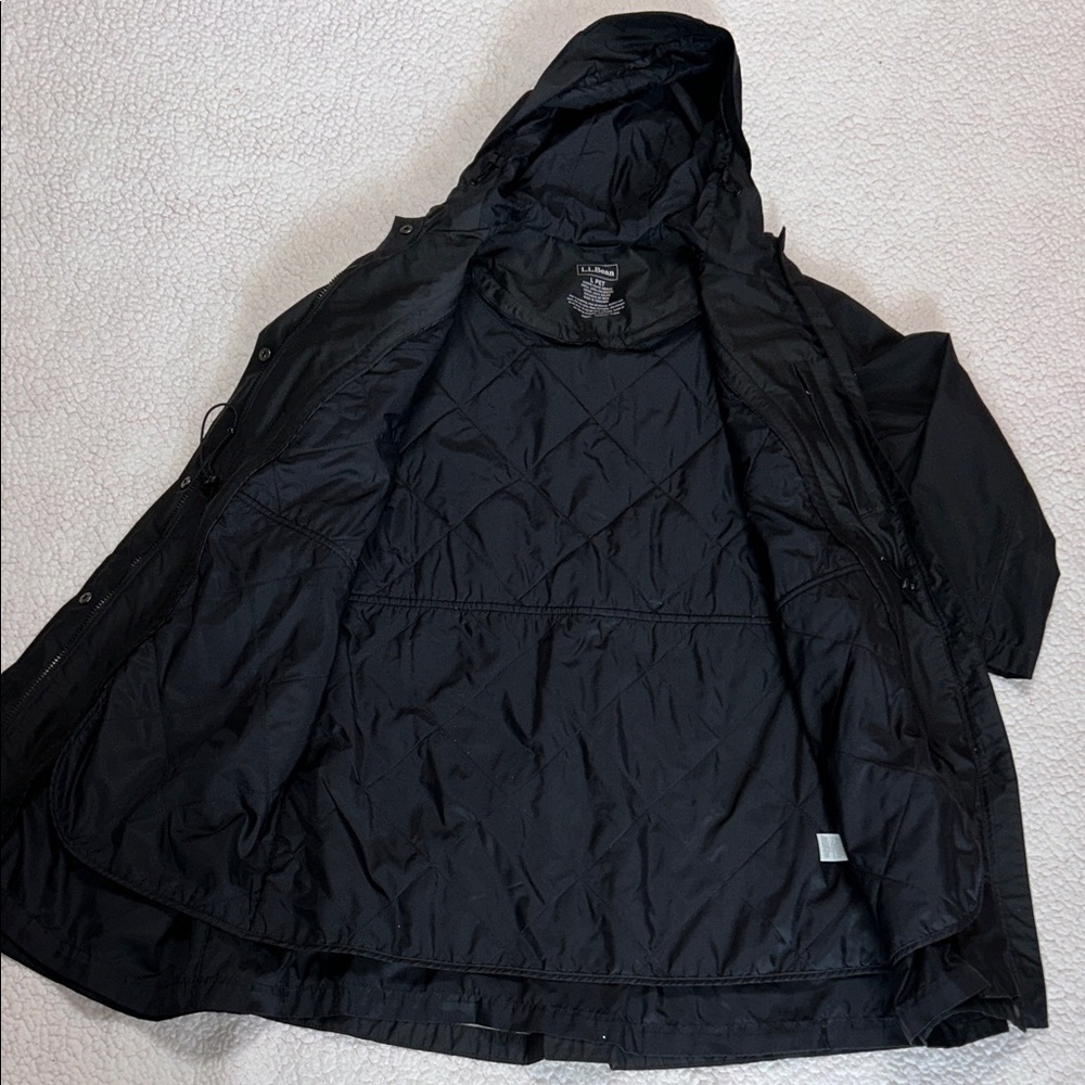 BEAN WOMENS H2OFF
RAINCOAT PRIMALOFT LINED - Picture 10 of 14